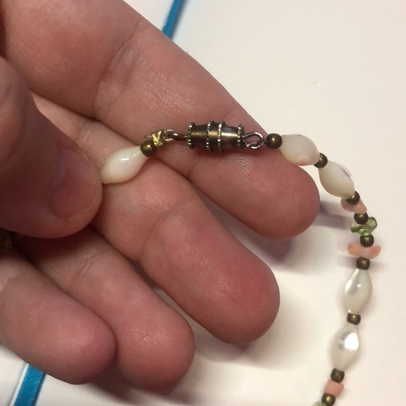 Hawaiian Shell Beaded Necklace - Picture 5 of 5